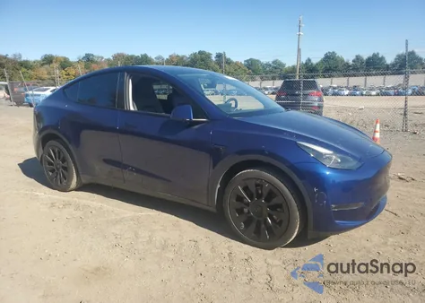 2022 Tesla Model Y z USA, uszkodzony, nr VIN 7SAYGDEE8NF514801